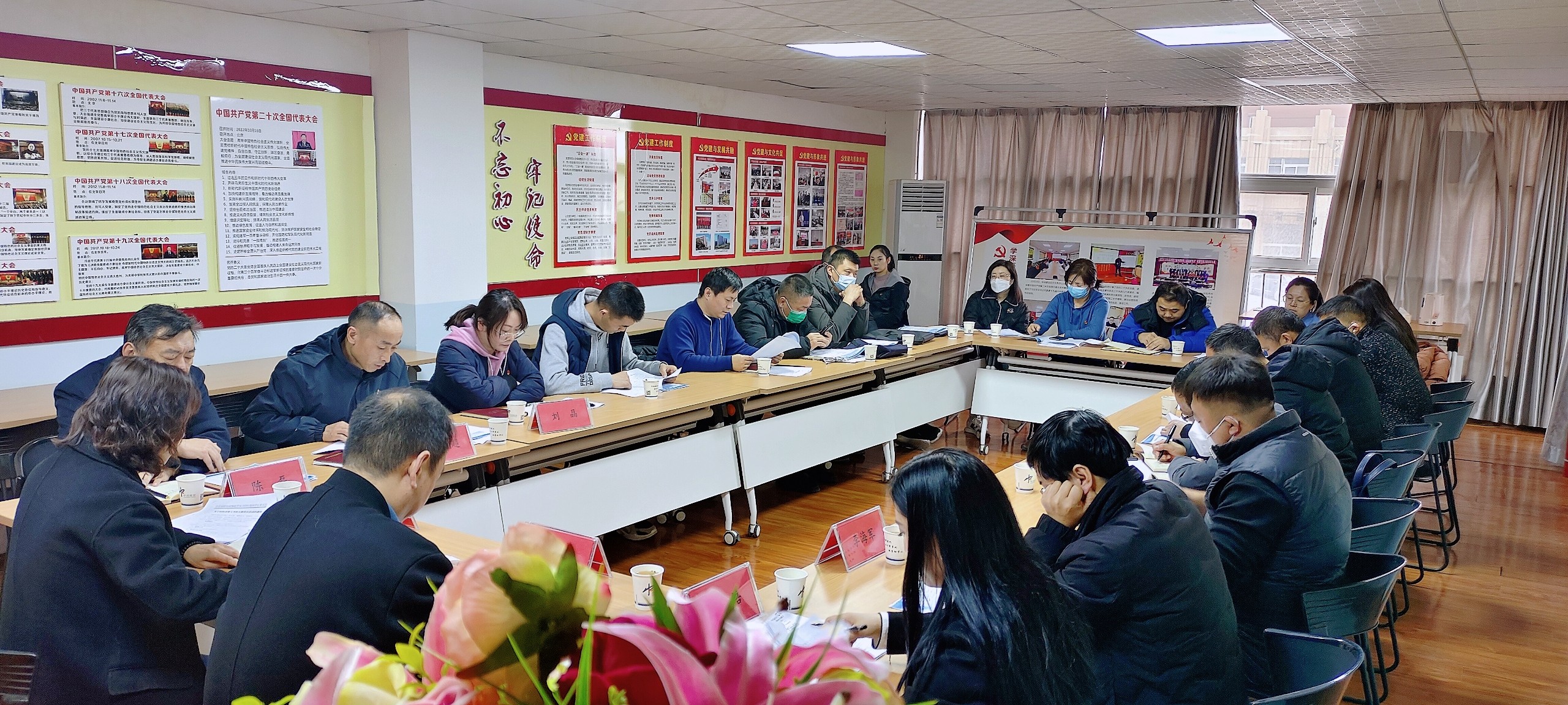 走进项目一线 共谋经济发展 ——安阳市市场监管局12315投诉中心党支部与金年会党支部联合开展主题党日活动